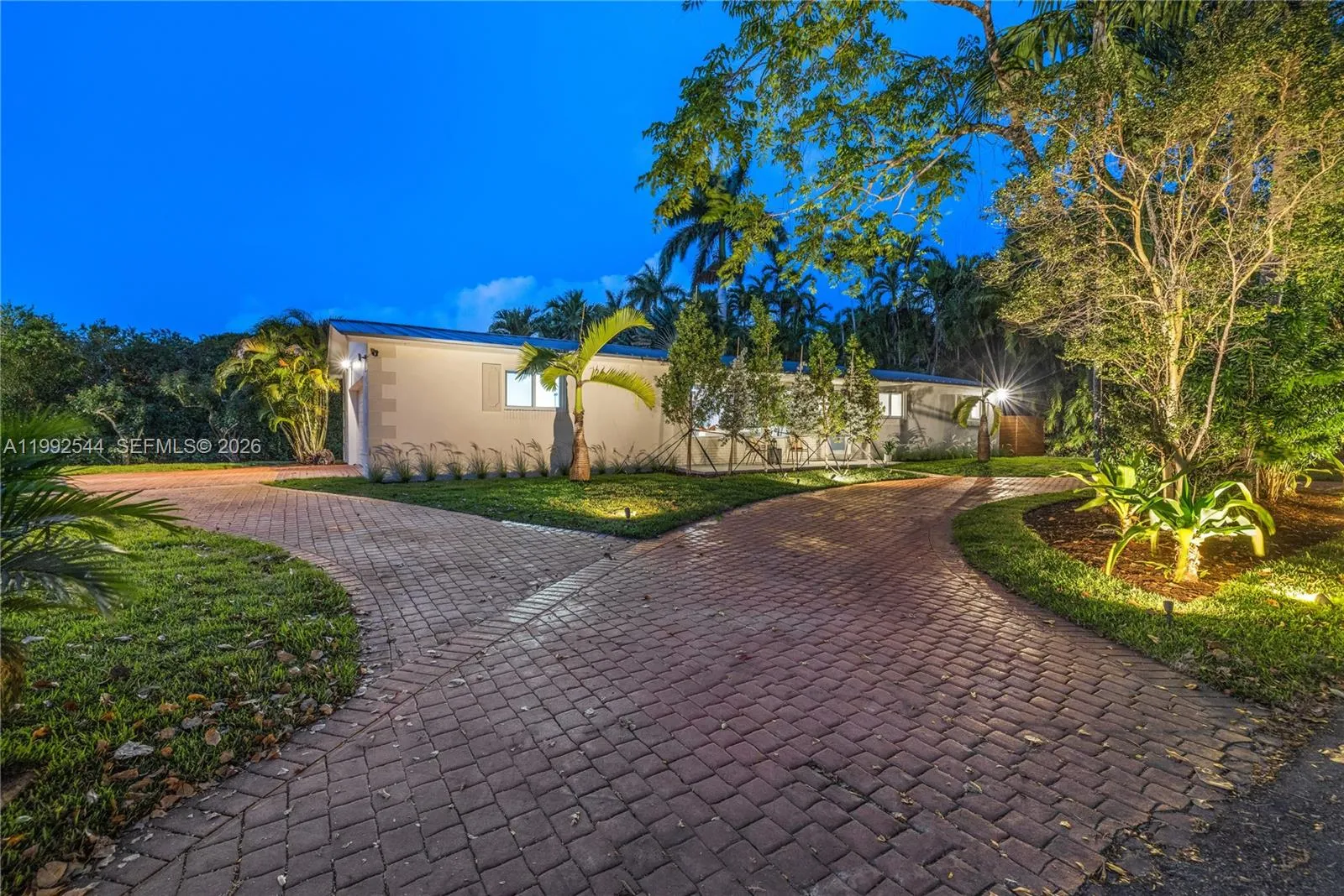 615 NE 115th St, Biscayne Park FL 33161