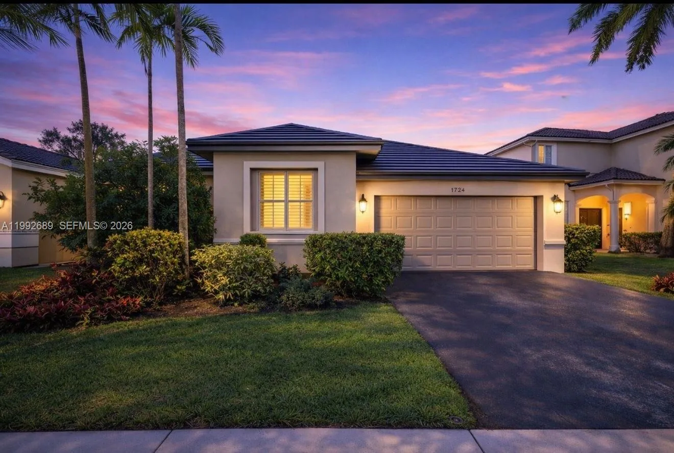 4 bedroom 2 bath for sale at 1784 Aspen Ln, Weston FL 33327