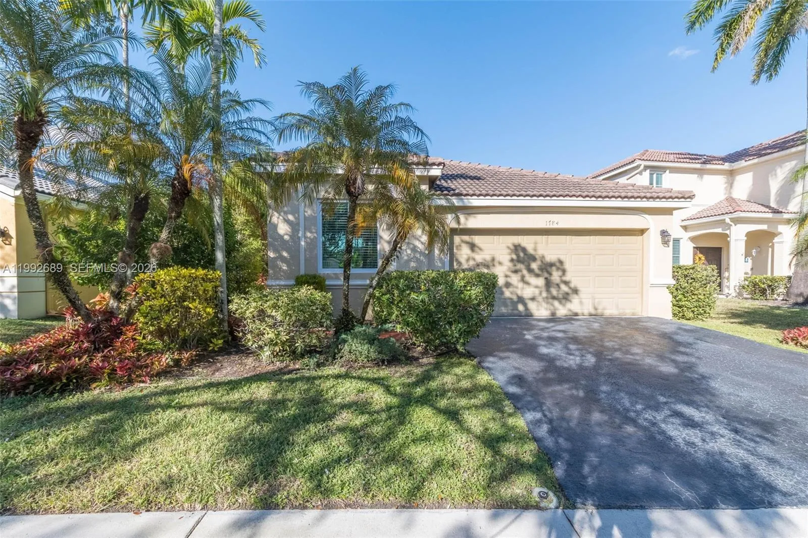 1784 Aspen Ln, Weston FL 33327