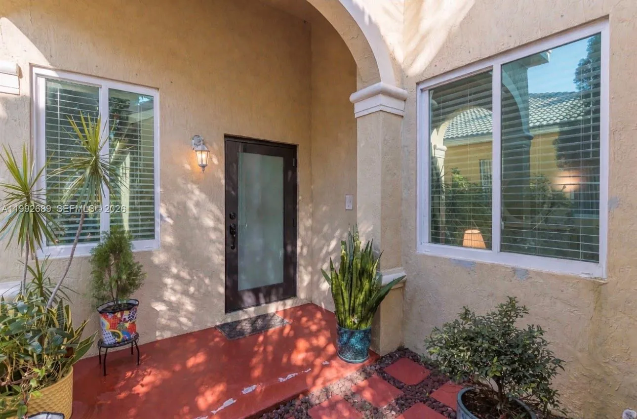 1784 Aspen Ln, Weston FL 33327