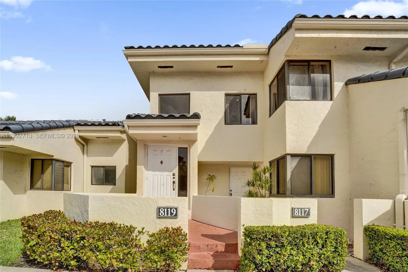 2 bedroom 2 bath for sale at 8119 NW 17th Mnr # 8119, Plantation FL 33322