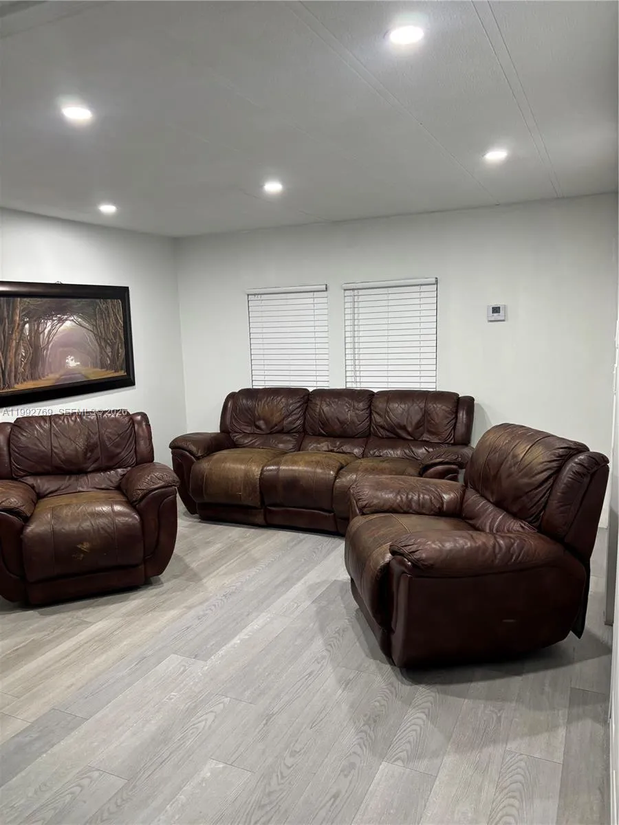 5 bedroom 4 bath for sale at 12888 SW 17th st, Unincorporated Dade County FL 33175