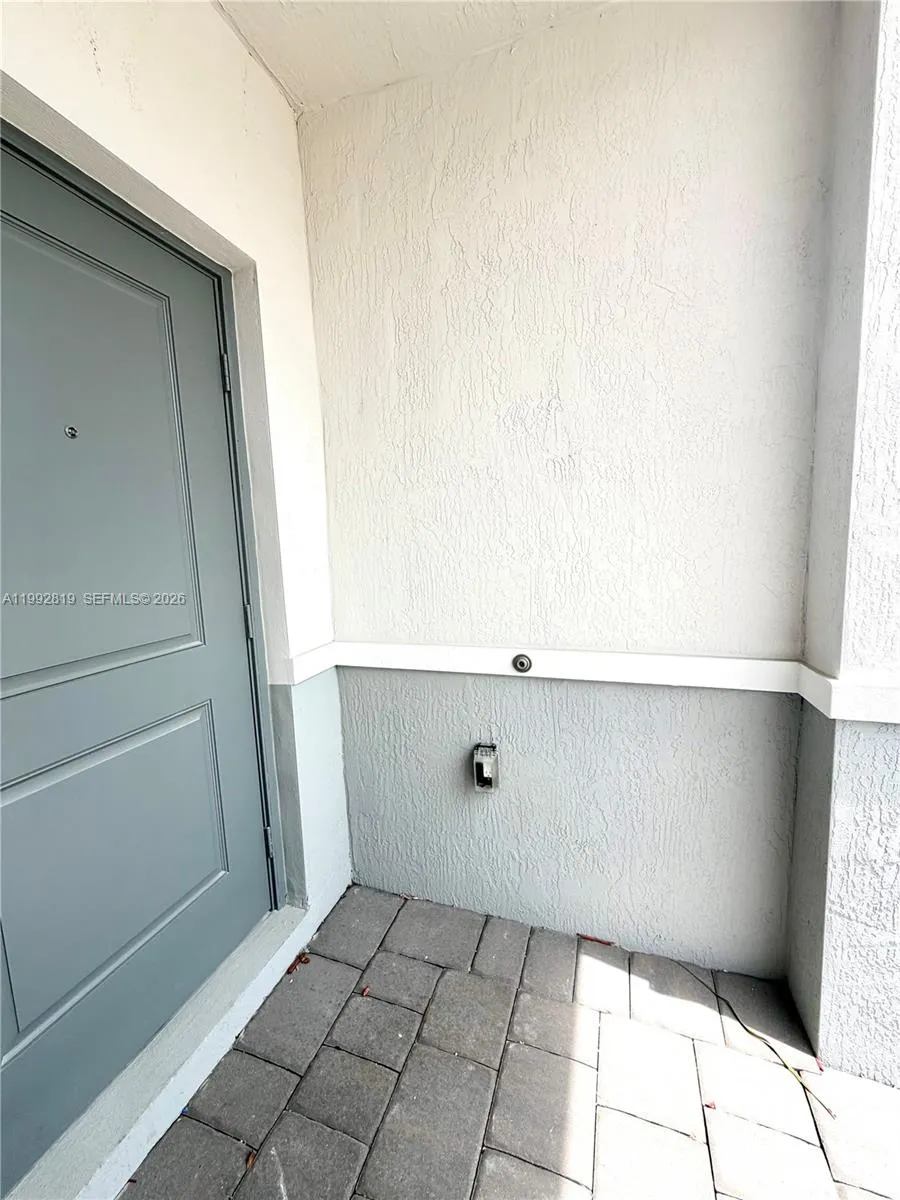 359 NE 16th St, Florida City FL 33034