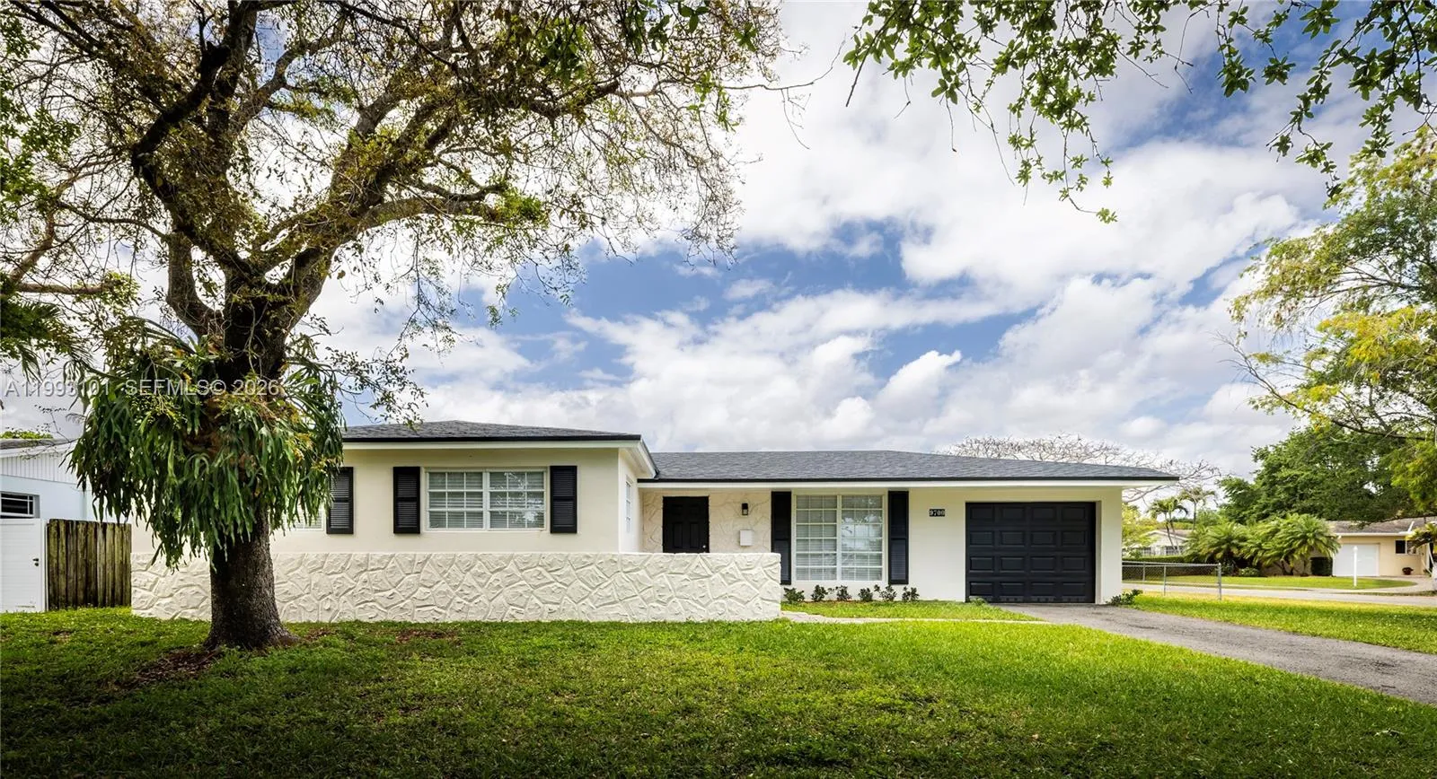 3 bedroom 2 bath for sale at 9700 Kendale Blvd, Miami FL 33176