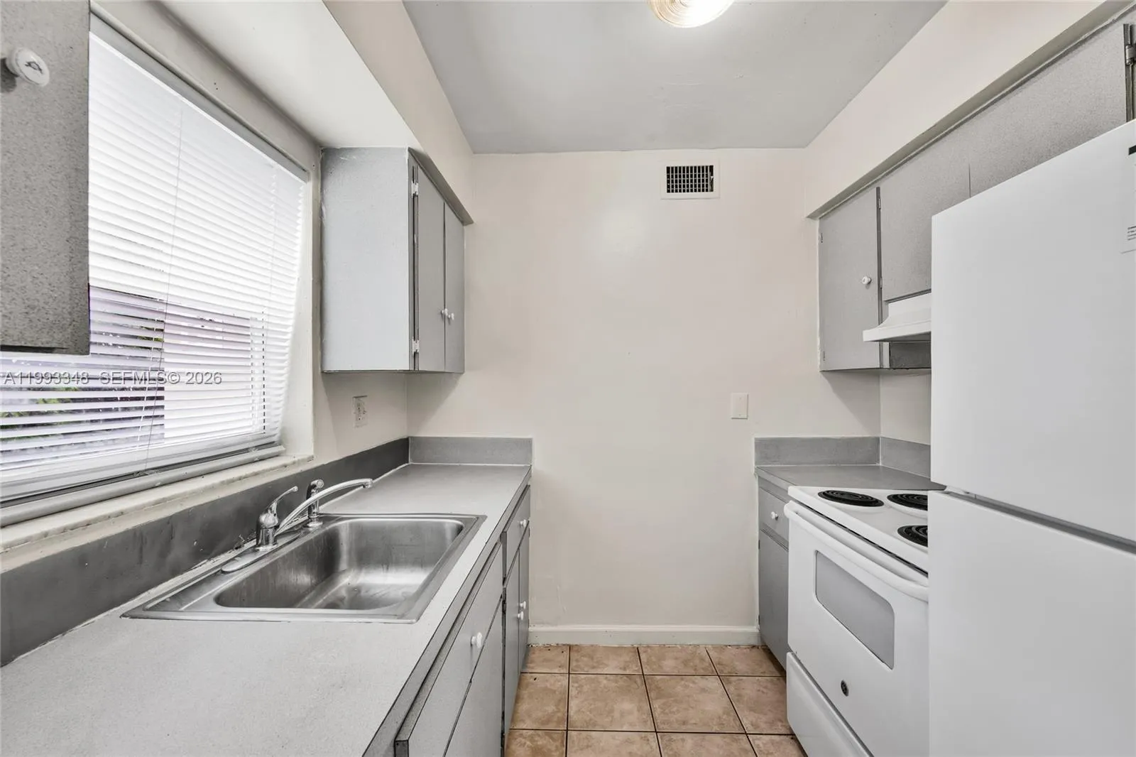 2 bedroom 1 bath for rent at 2241 NW 59th Terrace # 001, Lauderhill FL 33313