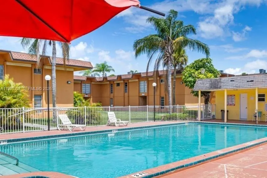 9453 SW 76th St # S2, Miami FL 33173