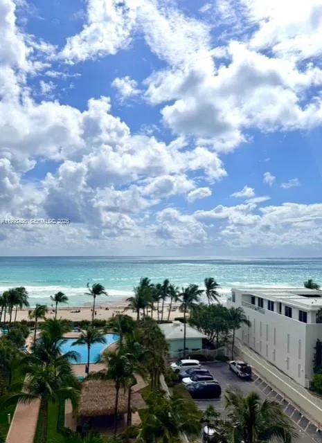 1 bedroom 1 bath for sale at 3901 S Ocean Dr # 7M, Hollywood FL 33019