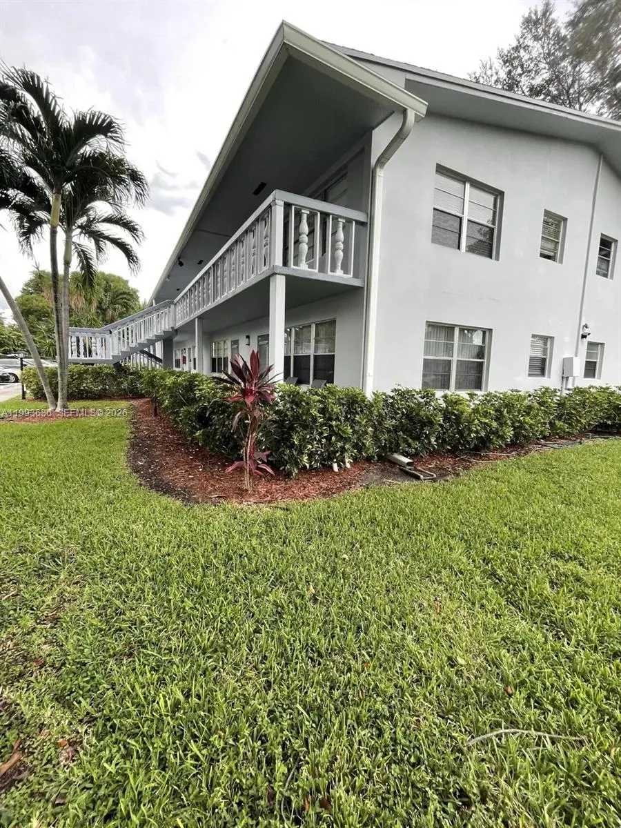 1 bedroom 1 bath for rent at 167 Newport K # 167, Deerfield Beach FL 33442