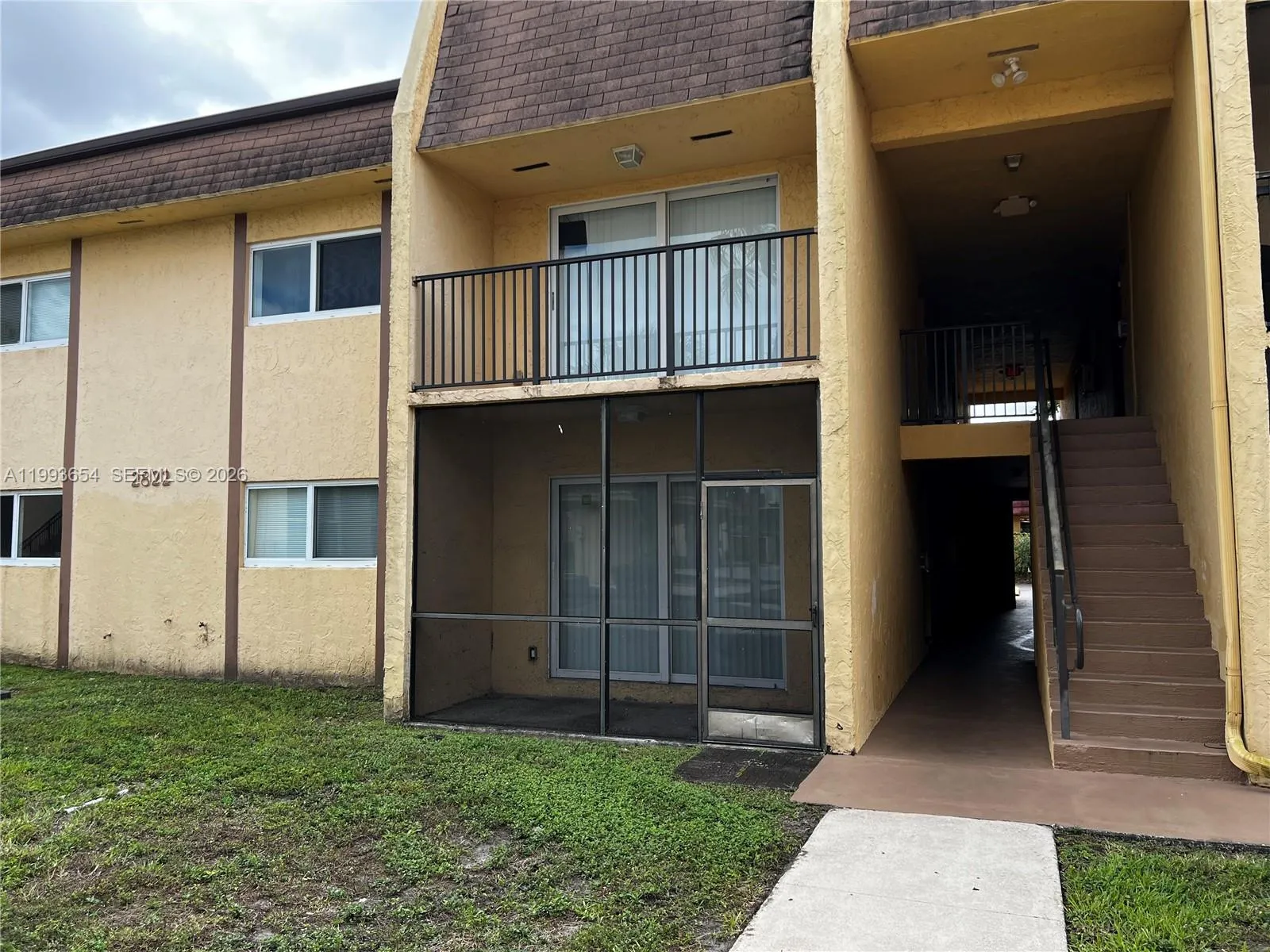 1 bedroom 1 bath for rent at 2822 NW 55th Ave # 1D, Lauderhill FL 33313