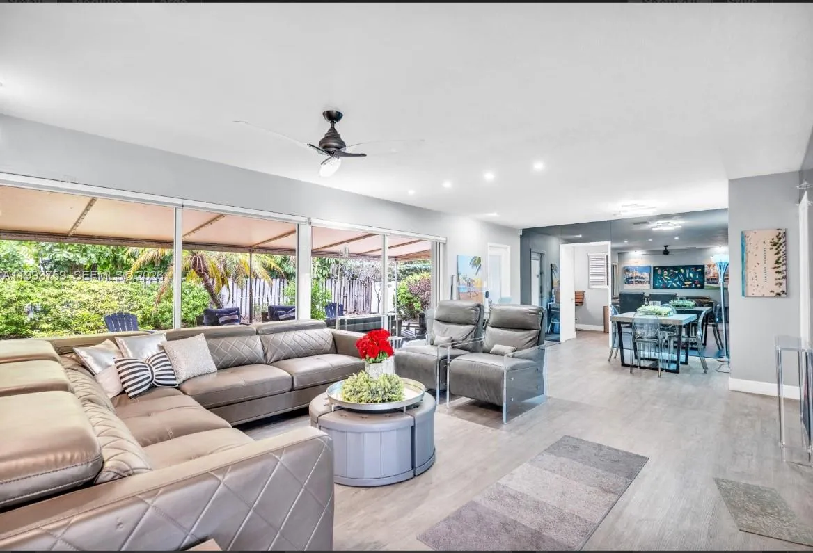 2 bedroom 2 bath for rent at 1799 SE 25th Ave, Fort Lauderdale FL 33316