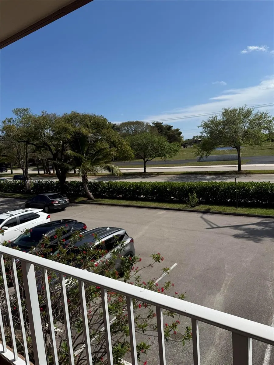 7605 W Atlantic Blvd # 207, Margate FL 33063