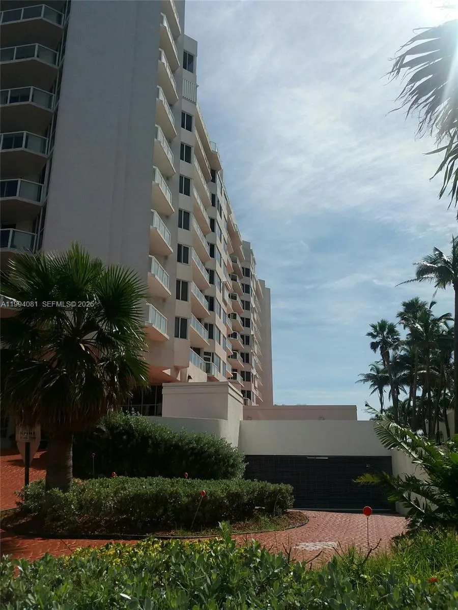 17275 Collins Ave # 801, Sunny Isles Beach FL 33160