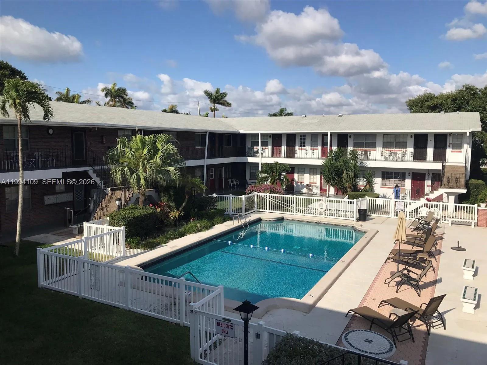 1 bedroom 1 bath for rent at 1050 Atlantic Shores Blvd # 204, Hallandale Beach FL 33009