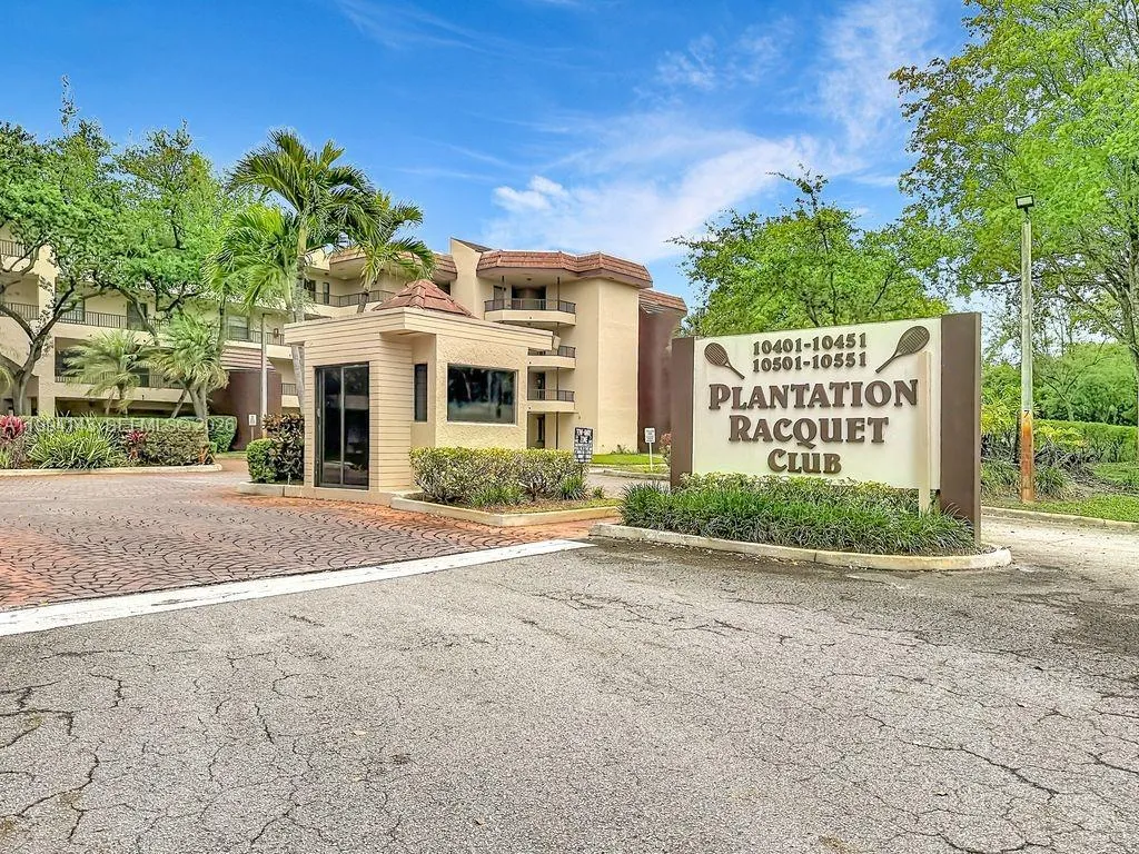 10401 W Broward Blvd # 302, Plantation FL 33324