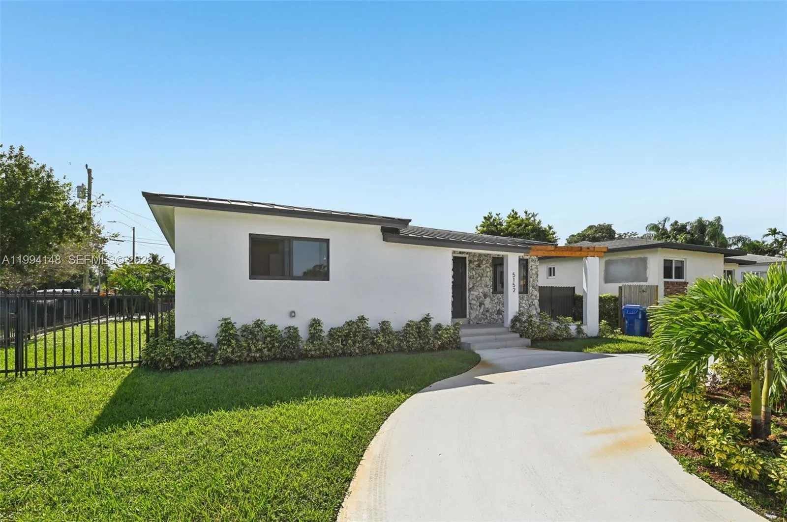 5152 SW 6th St, Miami FL 33134