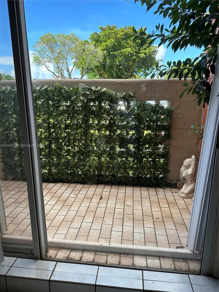 10245 NW 9th St Cir # 9, Miami FL 33172