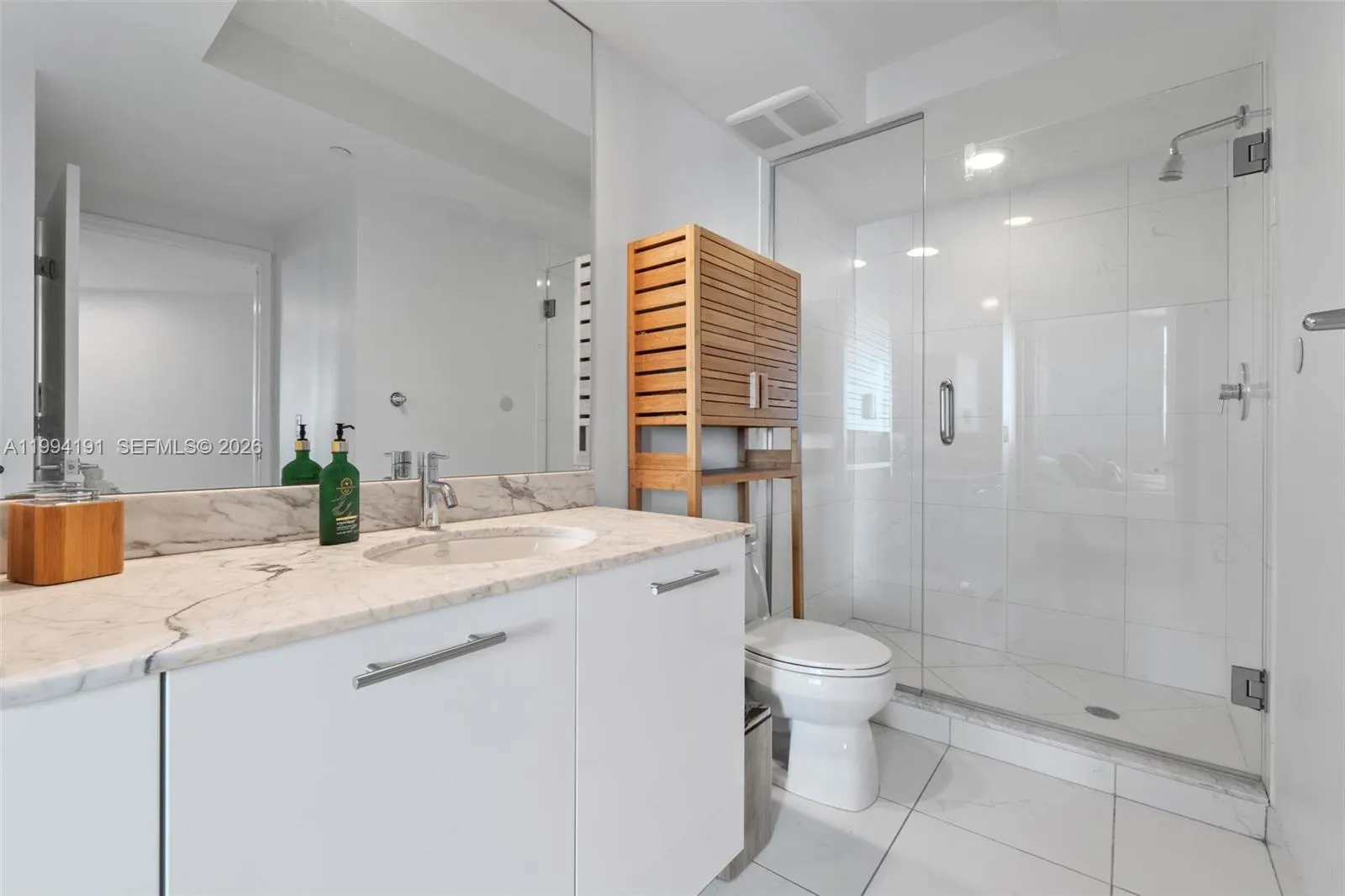 500 Brickell Ave # 2510, Miami FL 33131