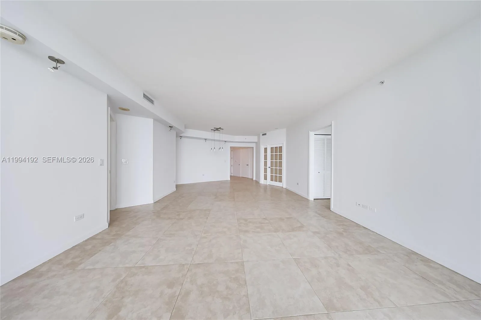 848 Brickell Key Dr # 2702, Miami FL 33131