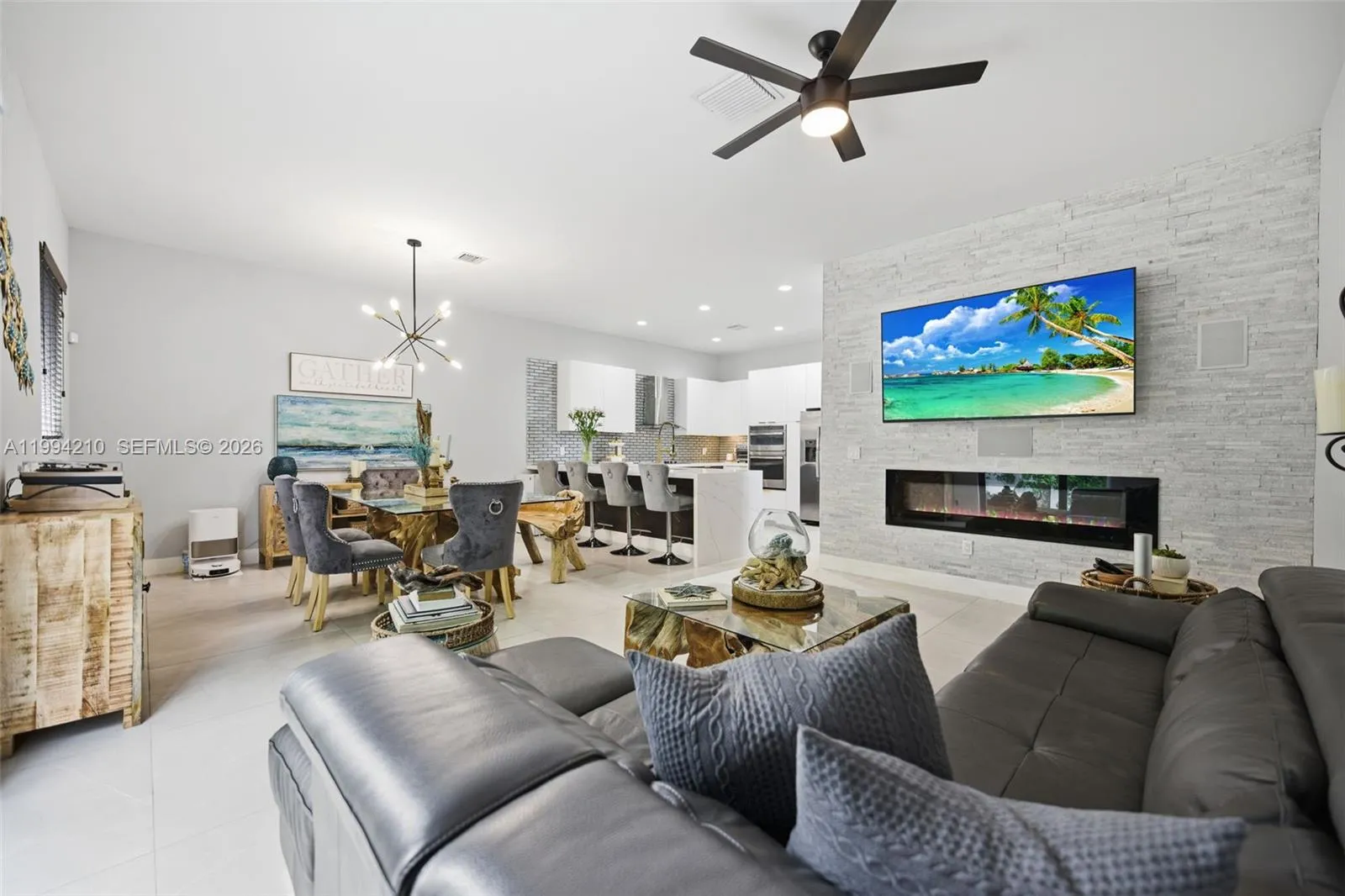 3242 SW 44th St, Dania Beach FL 33312