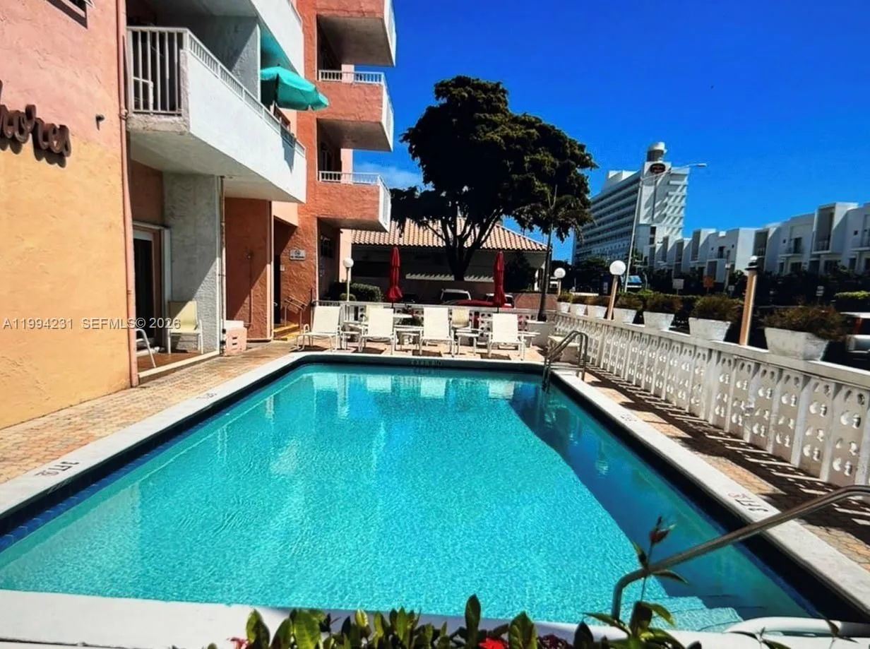 1 bedroom 1 bath for sale at 3201 NE 14th St Cswy # 502, Pompano Beach FL 33062