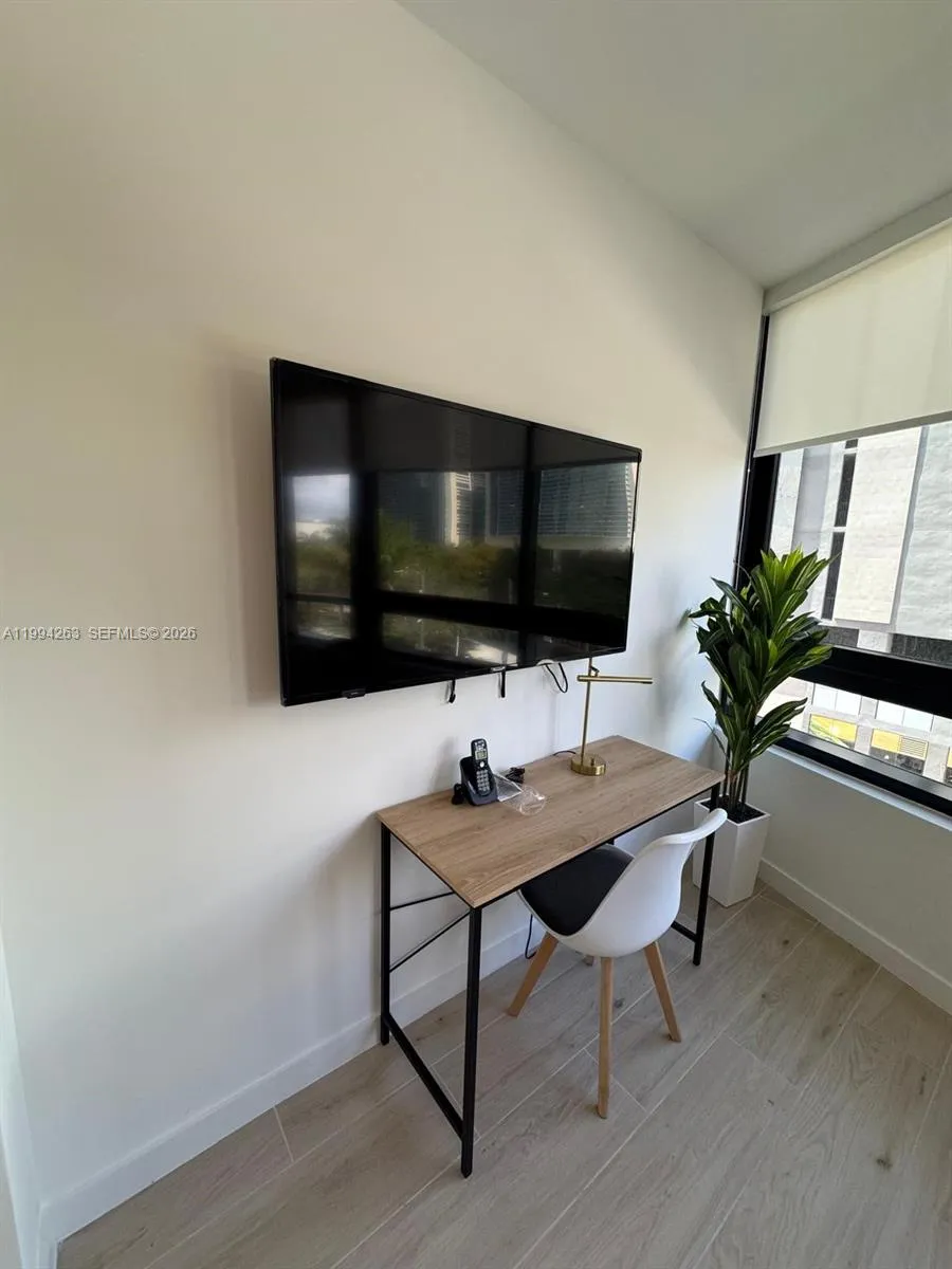 225 N MIAMI AVE # 302, Miami FL 33128