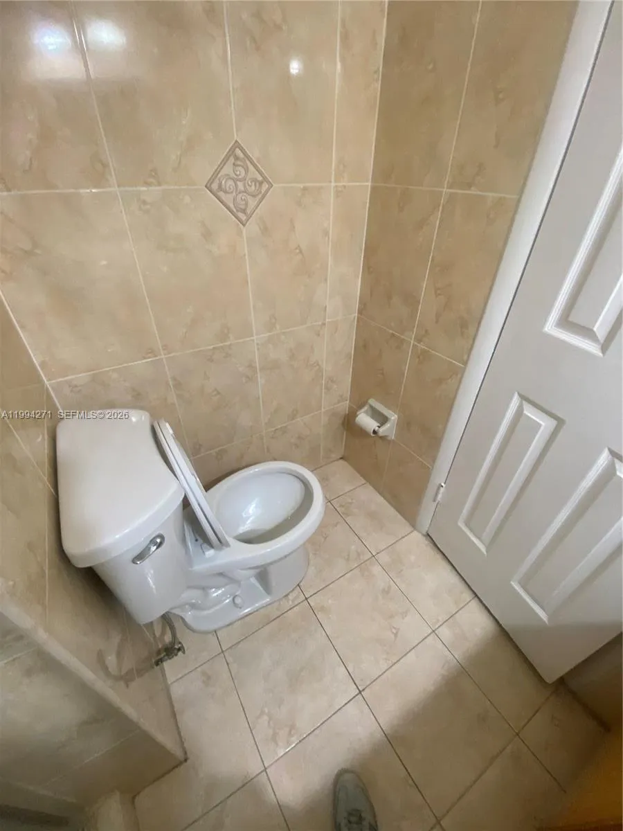 2627 NW 47th Ter # 206, Lauderdale Lakes FL 33313