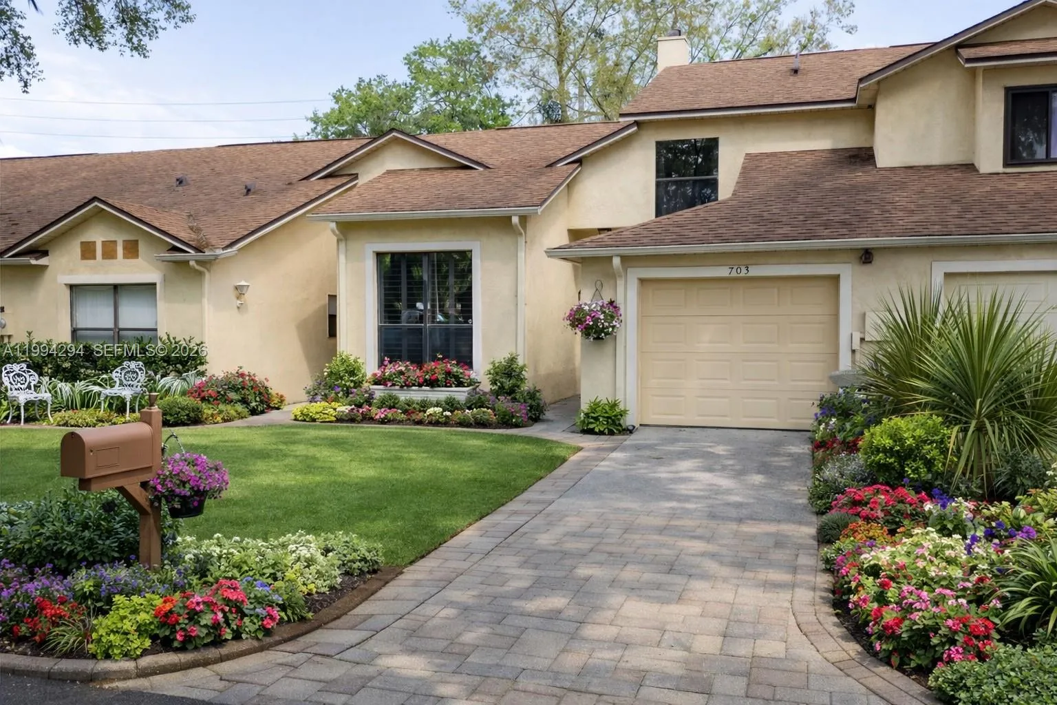 703 Swan Ln, Other City - In The State Of Florida FL 32701