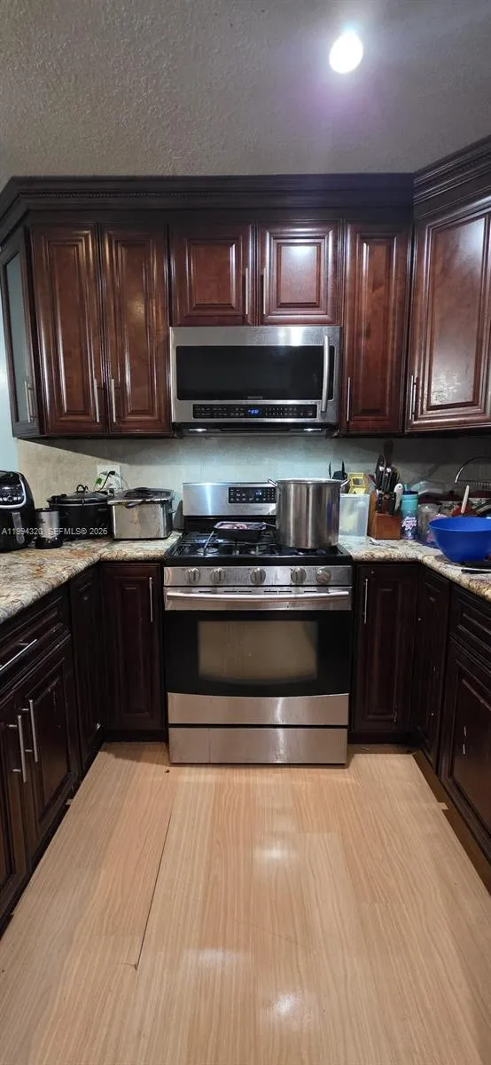 3522 NW 193rd St, Miami Gardens FL 33056