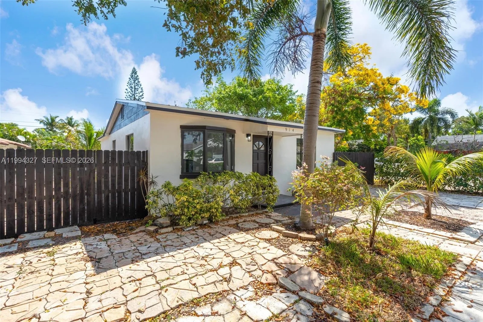 914 S L St, Lake Worth FL 33460