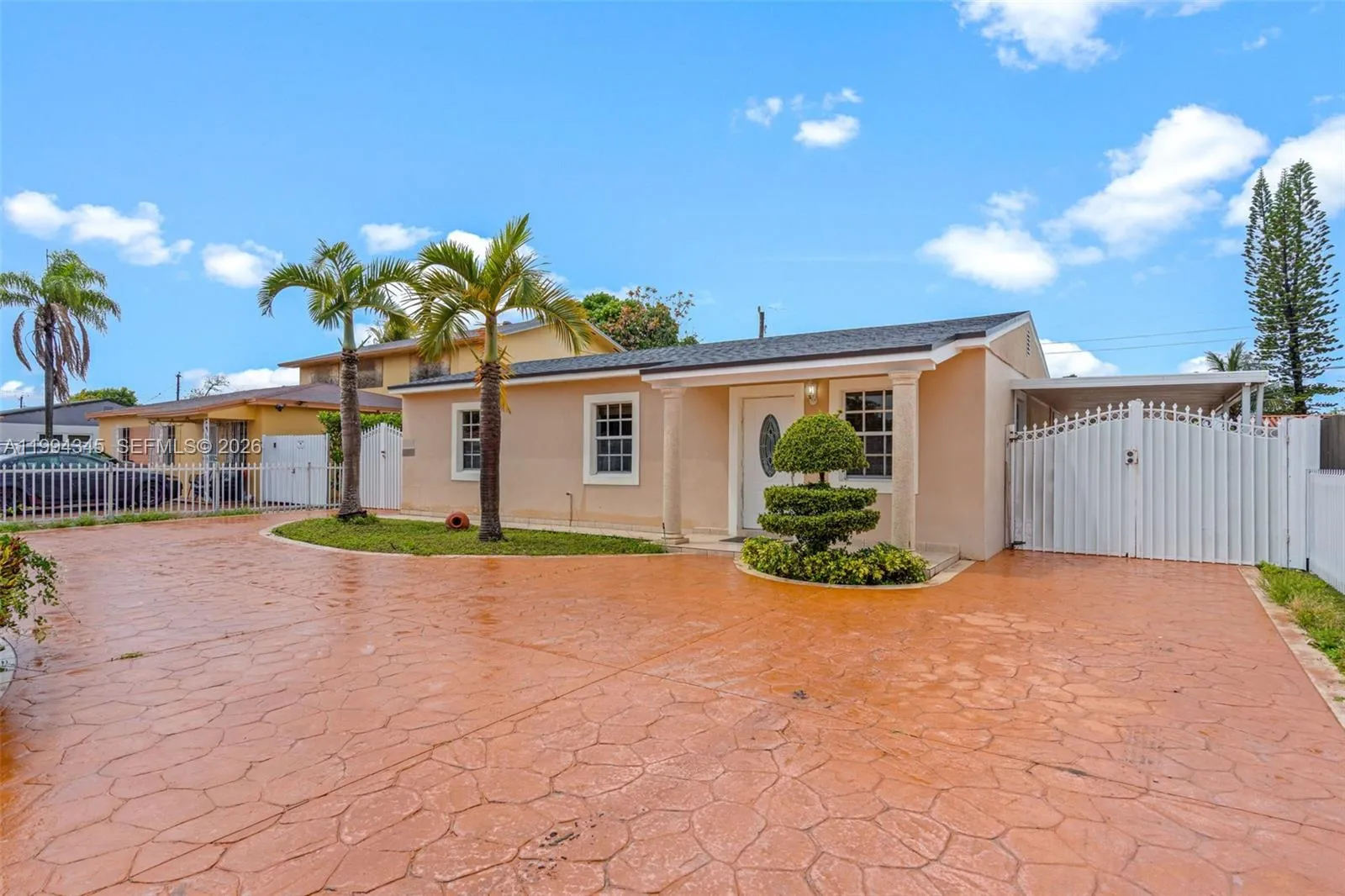 660 E 9th Ct, Hialeah FL 33010