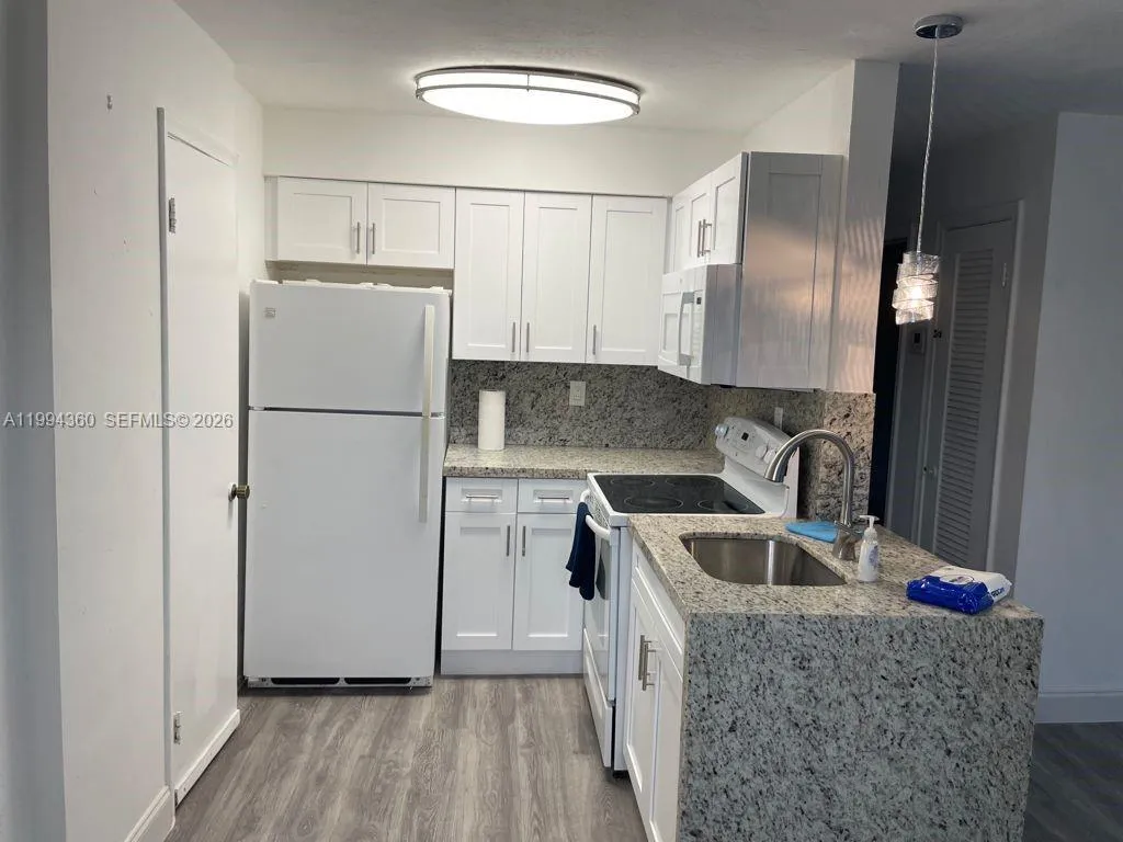 8701 SW 141st St # C5, Palmetto Bay FL 33176