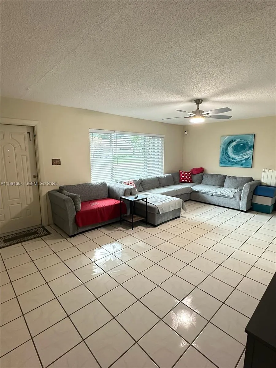 4801 NW 13th Ave, Deerfield Beach FL 33064