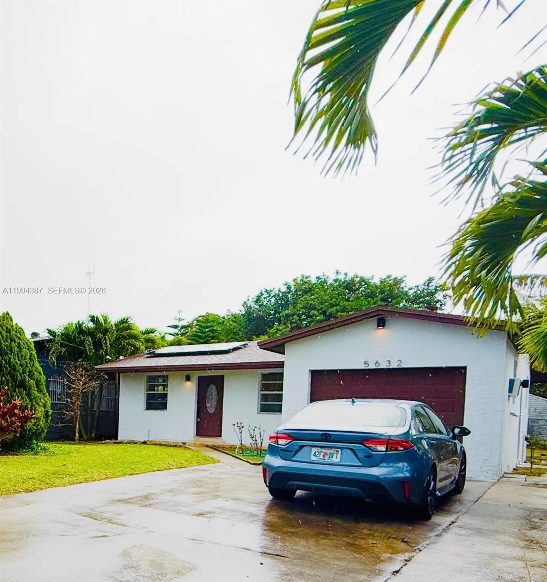 3 bedroom 2 bath for sale at 5632 SW 19th St, West Park FL 33023