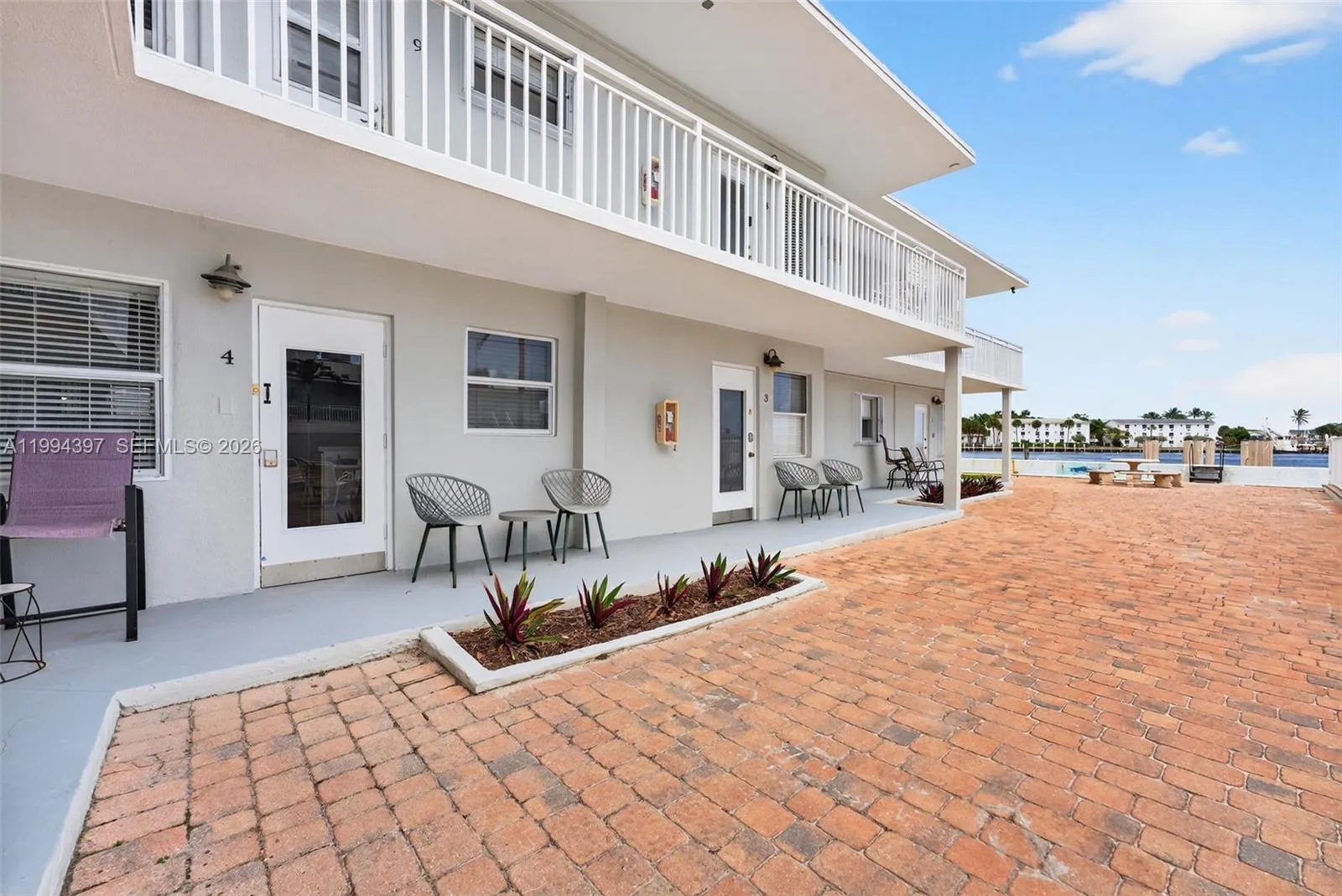 2508 Bay Dr # 4, Pompano Beach FL 33062