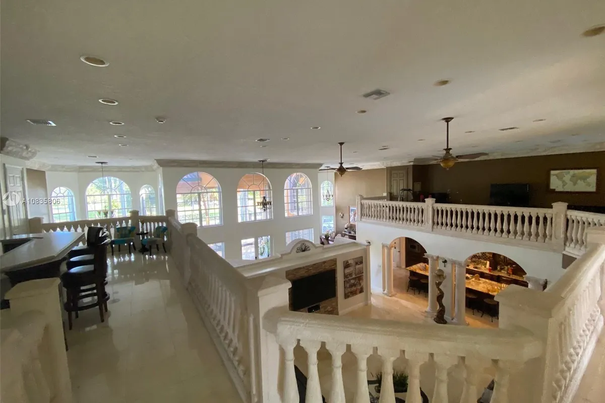 9928 NW 133rd St, Hialeah Gardens FL 33018