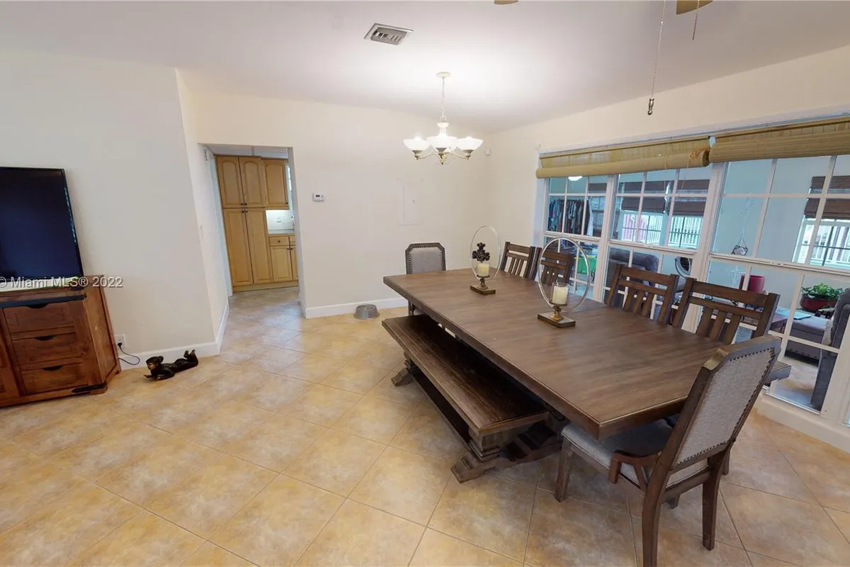 2624 Nassau Ln, Fort Lauderdale FL 33312