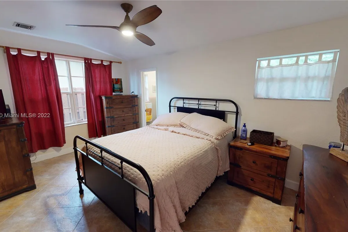 2624 Nassau Ln, Fort Lauderdale FL 33312