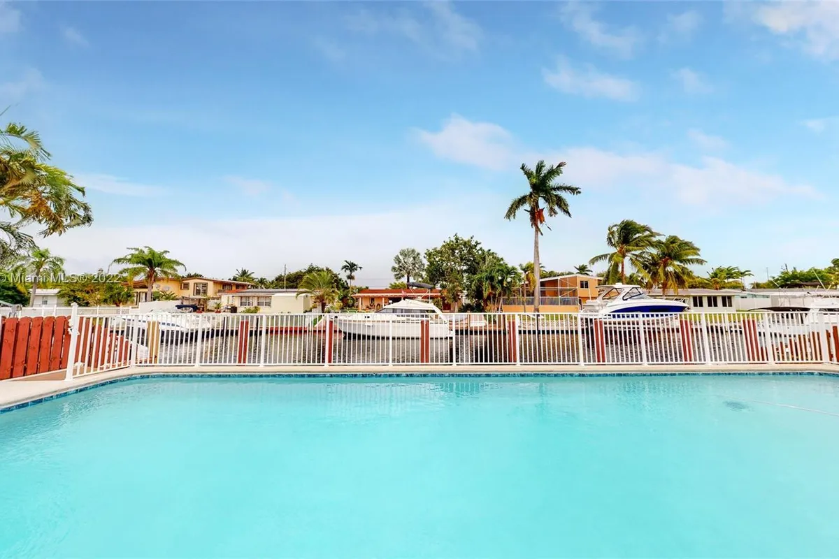 2624 Nassau Ln, Fort Lauderdale FL 33312