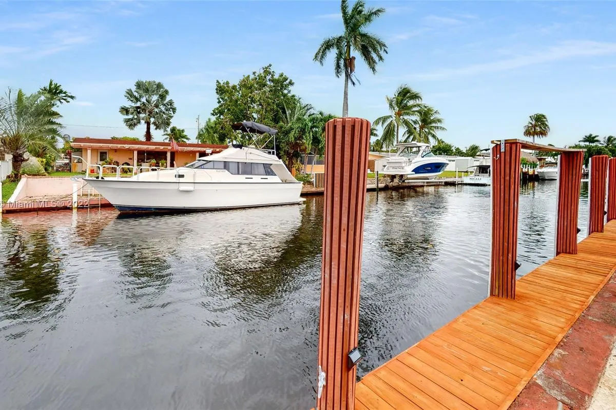 2624 Nassau Ln, Fort Lauderdale FL 33312