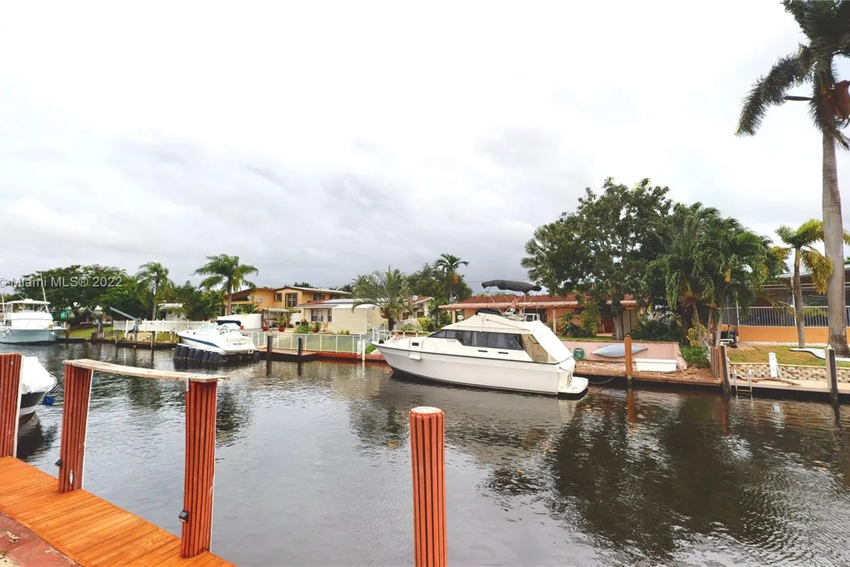 2624 Nassau Ln, Fort Lauderdale FL 33312