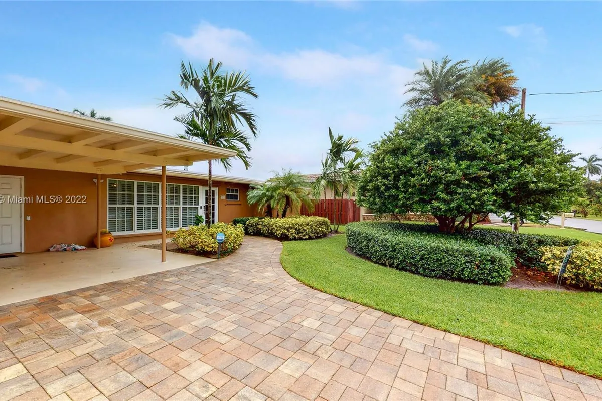 2624 Nassau Ln, Fort Lauderdale FL 33312