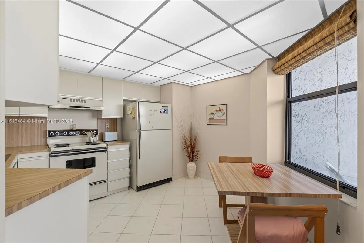 18181 NE 31st Ct # 2202, Aventura FL 33160