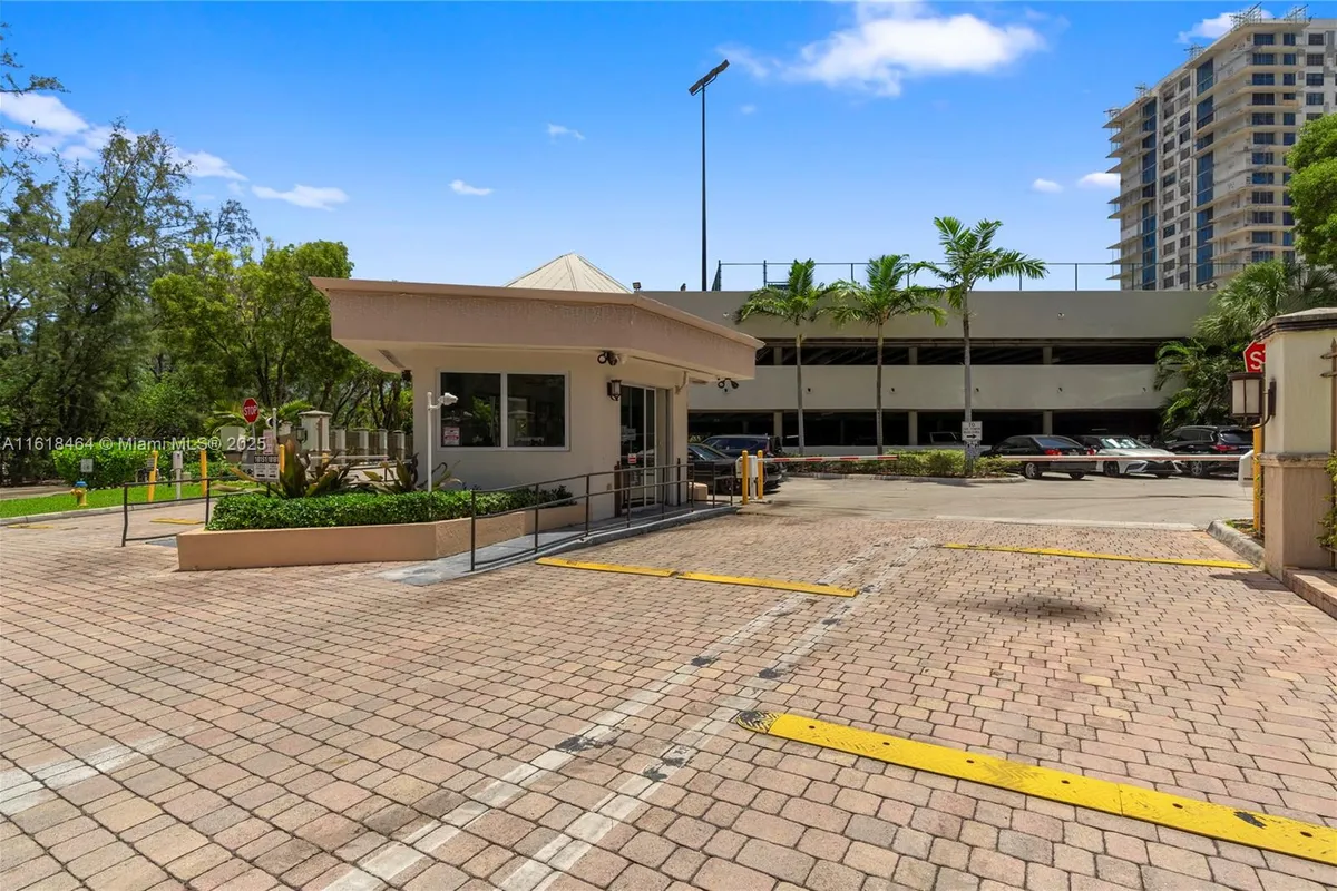 18181 NE 31st Ct # 2202, Aventura FL 33160