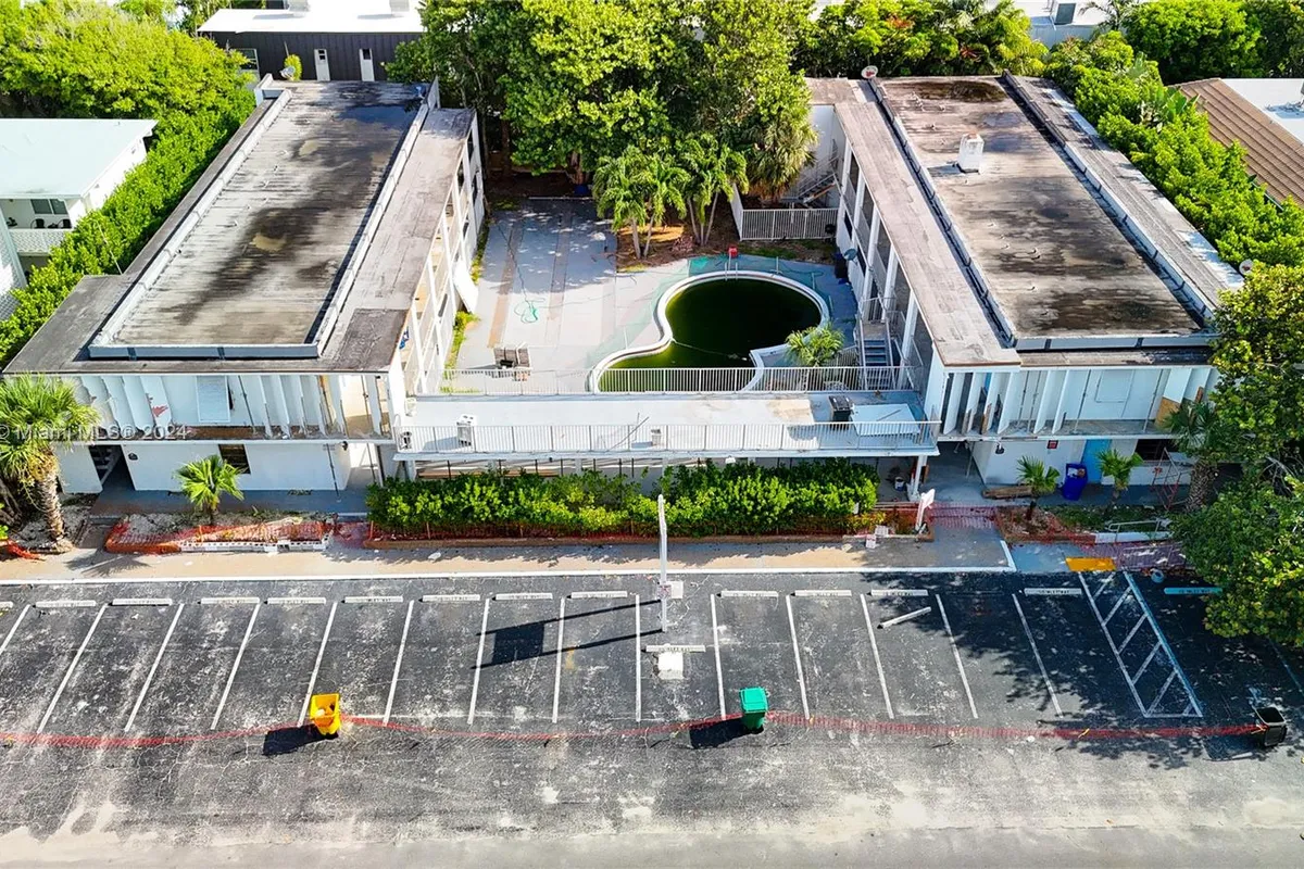 115 Inlet Way, Palm Beach Shores FL 33404