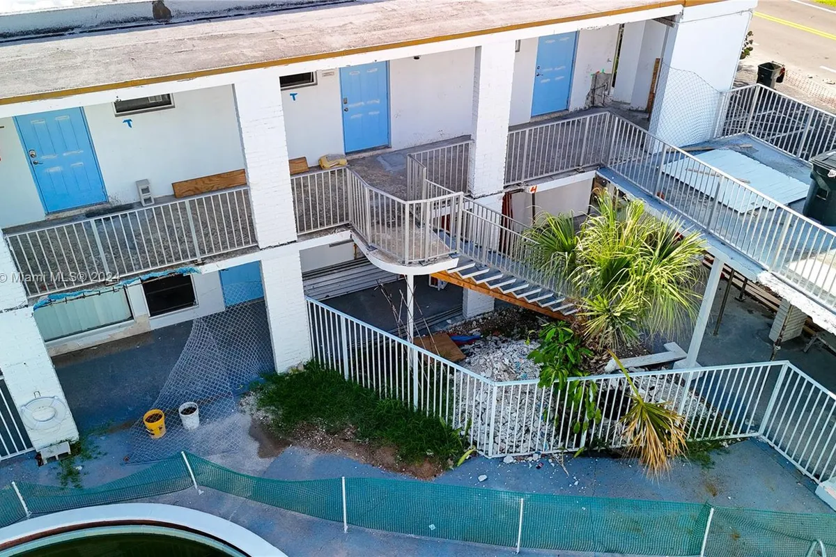 115 Inlet Way, Palm Beach Shores FL 33404