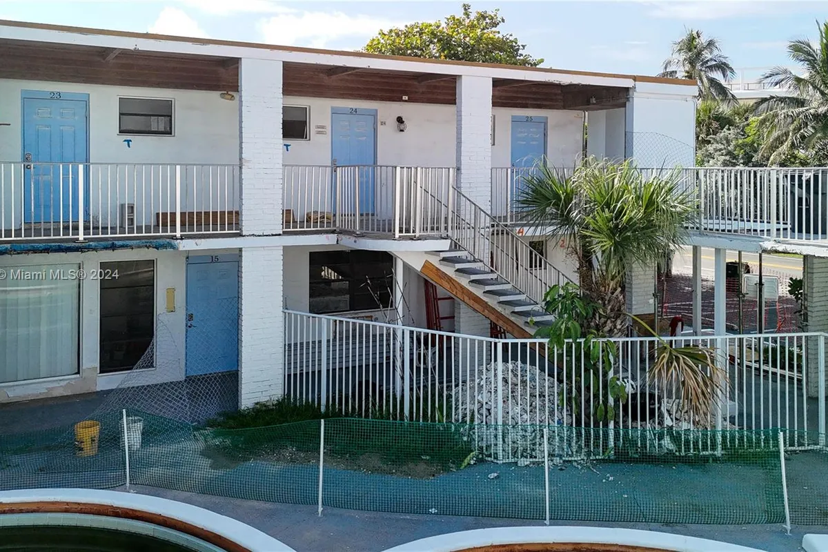 115 Inlet Way, Palm Beach Shores FL 33404