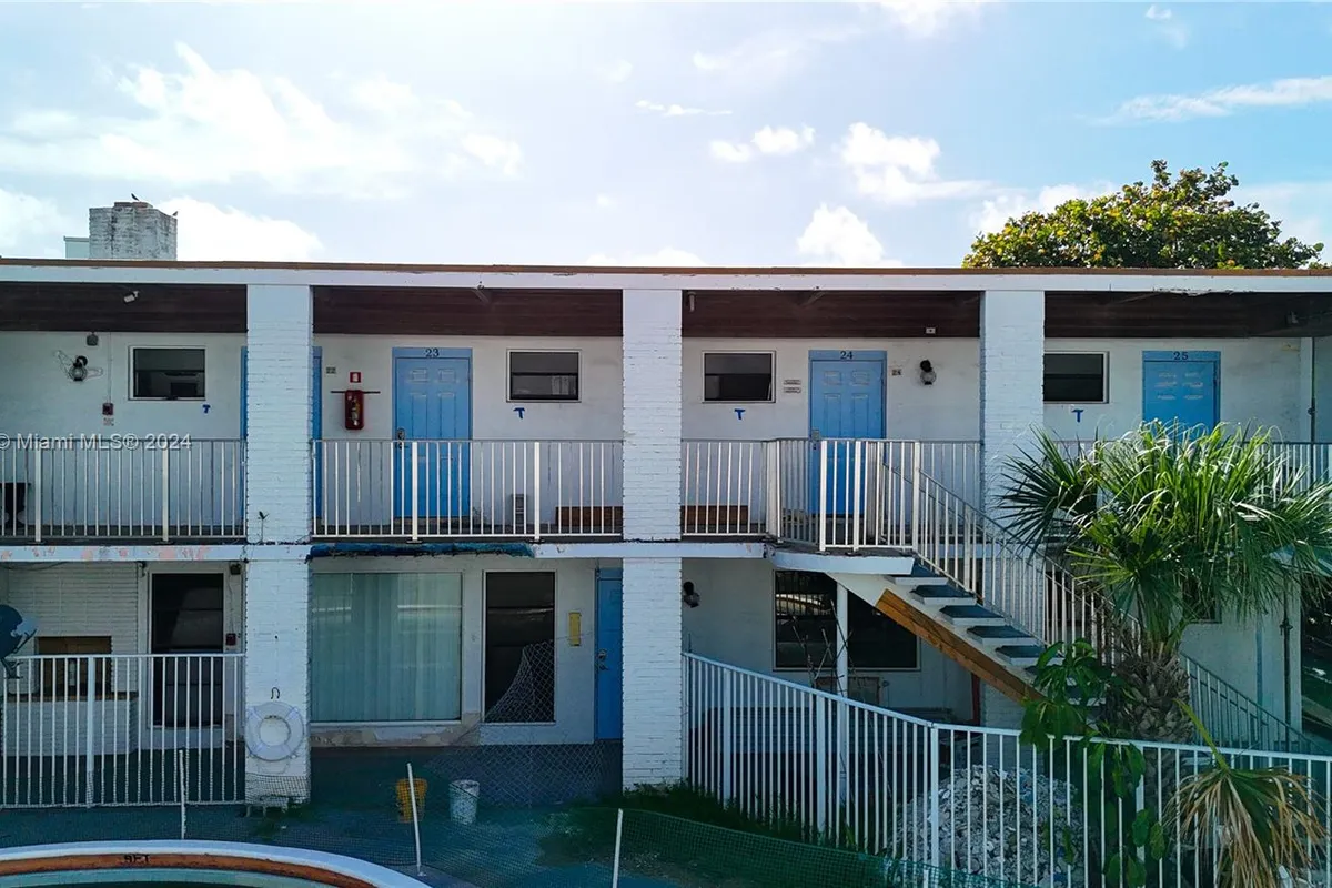 115 Inlet Way, Palm Beach Shores FL 33404