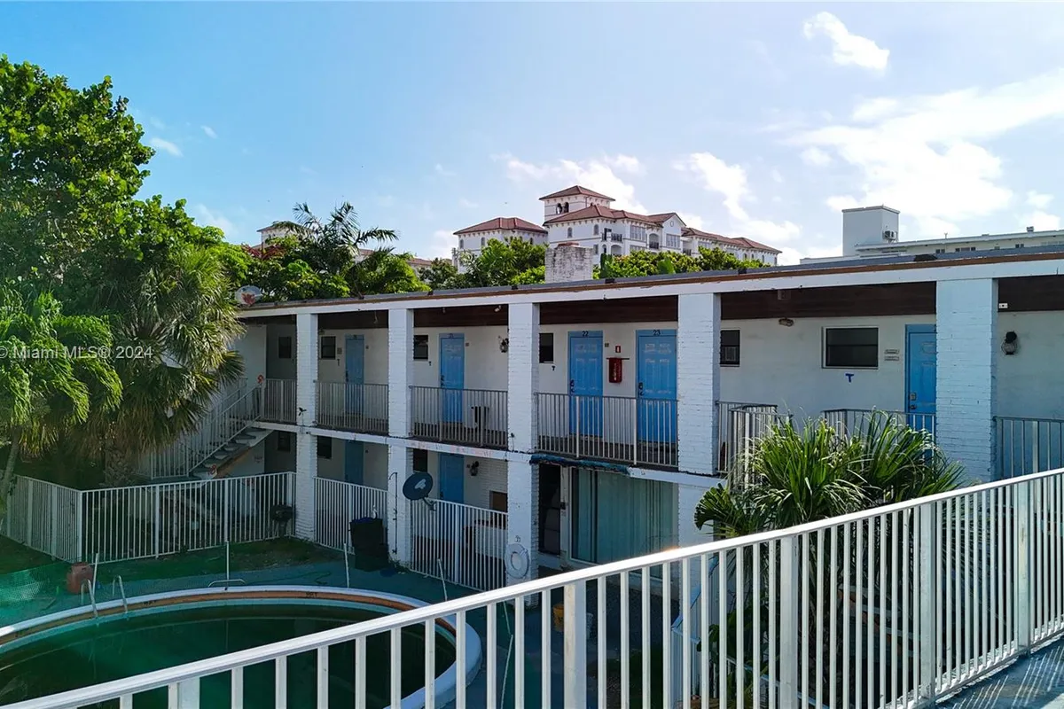 115 Inlet Way, Palm Beach Shores FL 33404