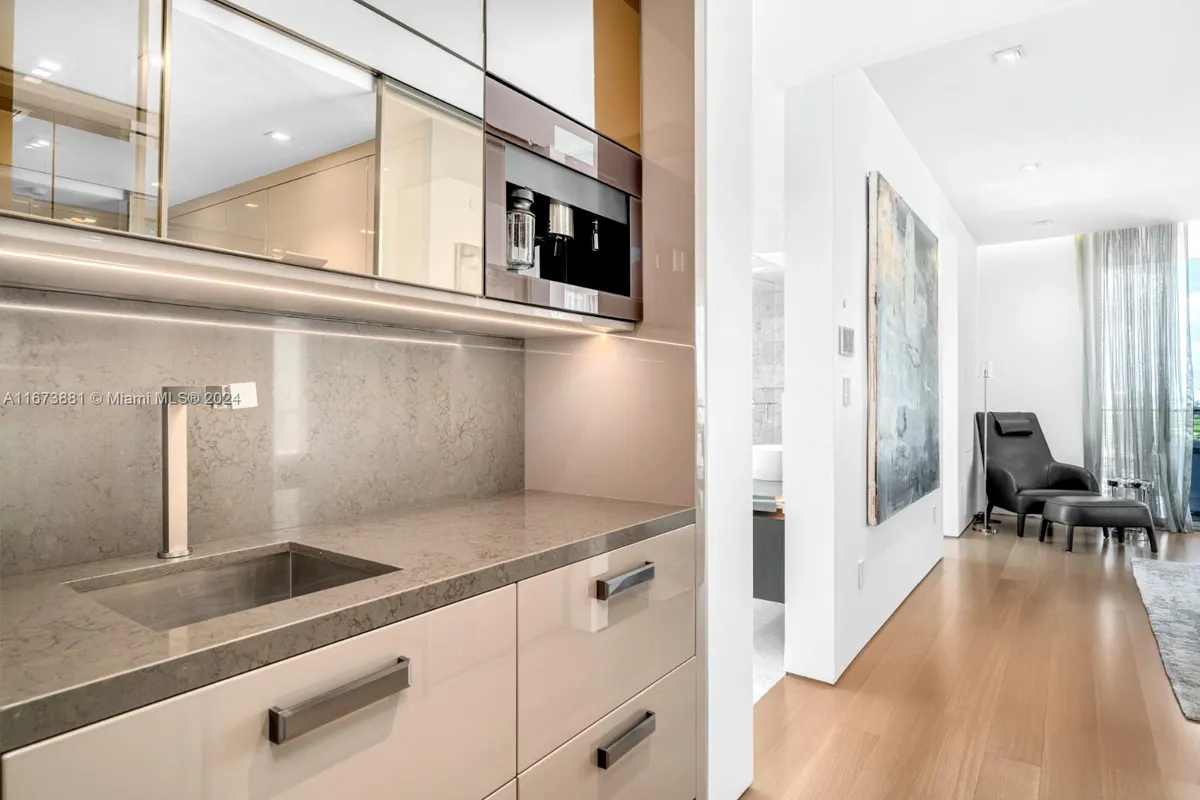 3651 Collins Ave # 800, Miami Beach FL 33140