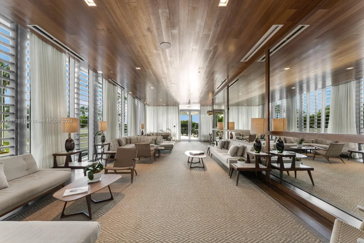 3651 Collins Ave # 800, Miami Beach FL 33140